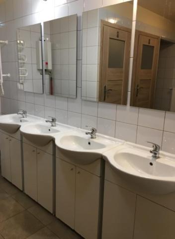 Noclegi Pracownicze Зелонка Экстерьер фото